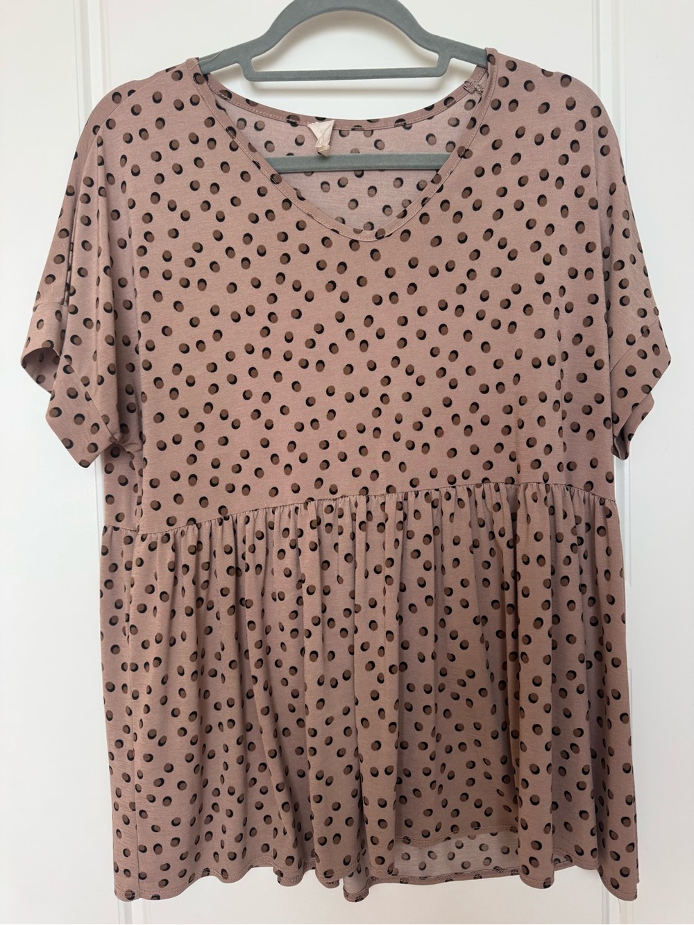 Source Unknown Mauve Polka Dot Short Sleeve Peplum Tunic